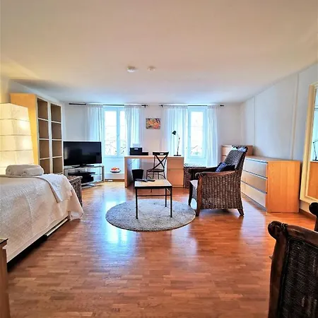 Apartment 140 Ouchy, Best Location 50 Meters From The Lake ! *