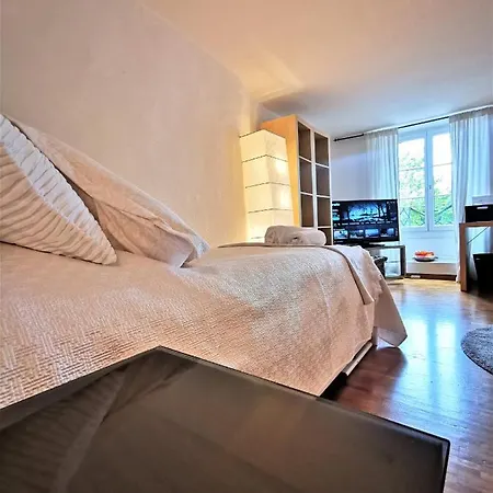 140 Ouchy, Best Location 50 Meters From The Lake ! * Lausanne