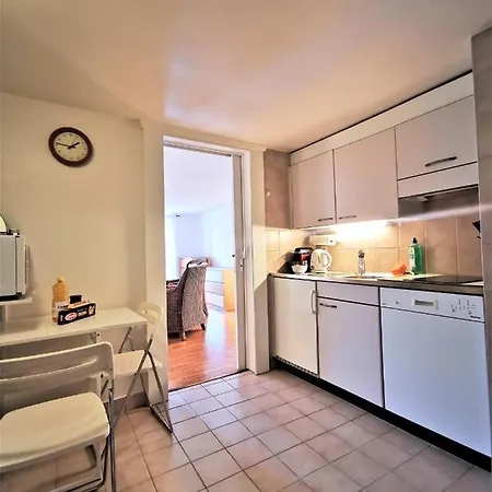140 Ouchy, Best Location 50 Meters From The Lake ! Apartment
